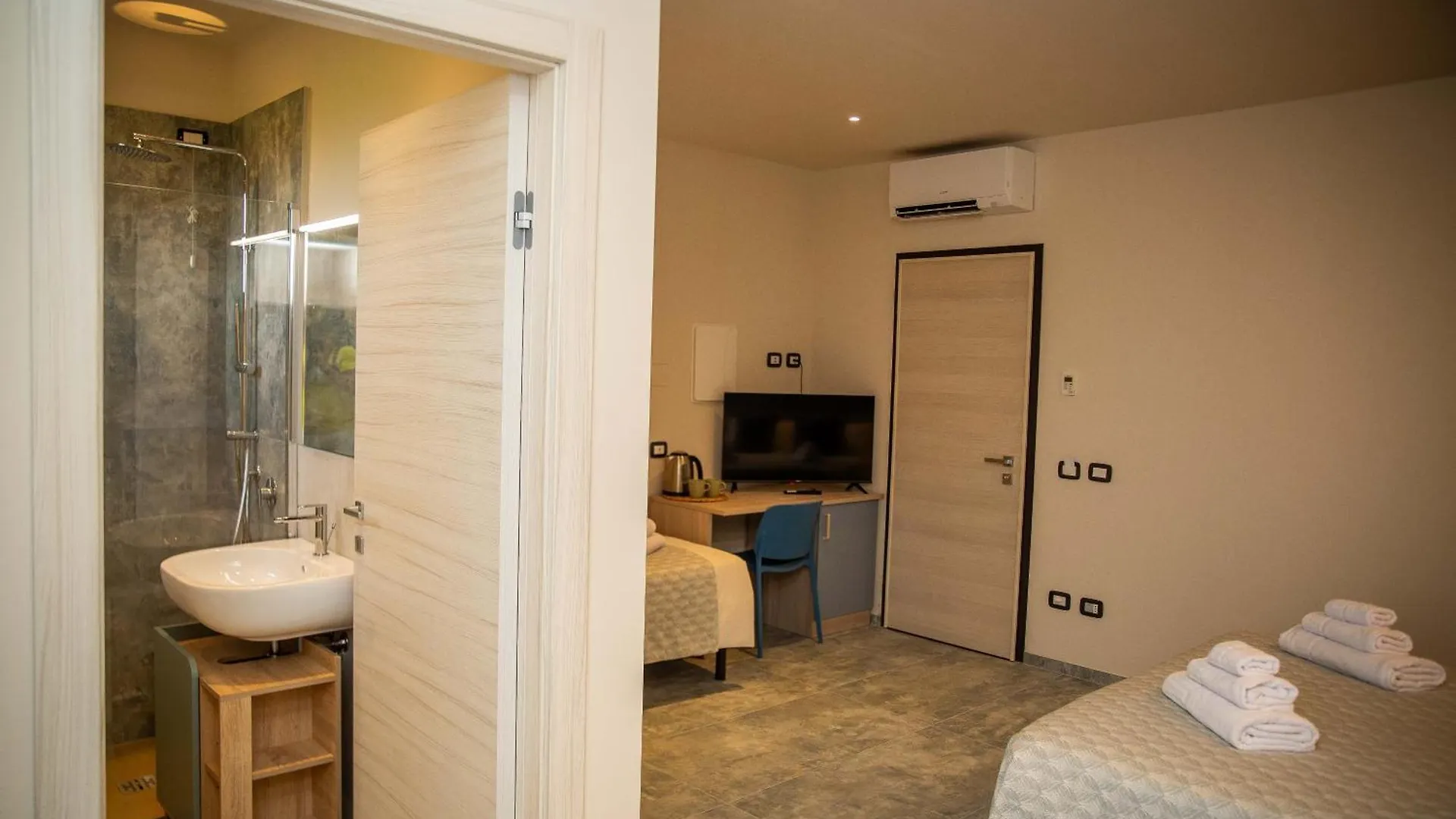 Agriturismo Corte Casa Erminia 콜라 팜스테이